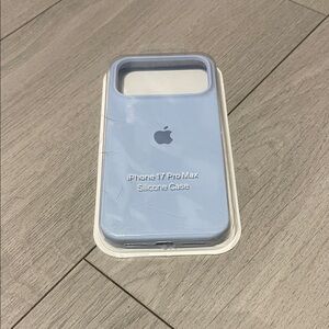 Apple Silicone Case for iPhone 17 Pro Max - Pale Blue